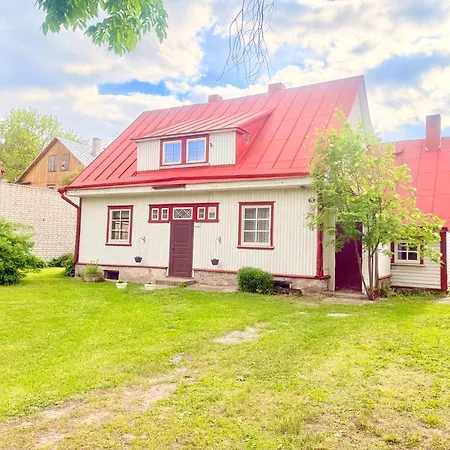 بيت للعطل Private House, Walk To Old Town, Garden And Parking *