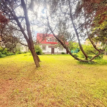 بيت للعطل Private House, Walk To Old Town, Garden And Parking *