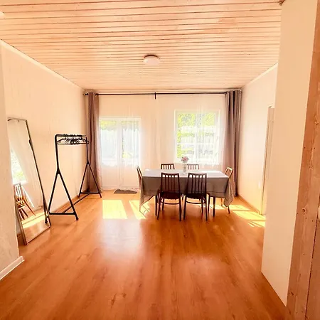 Private House, Walk To Old Town, Garden And Parking بيت للعطل تالين