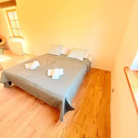 Private House, Walk To Old Town, Garden And Parking