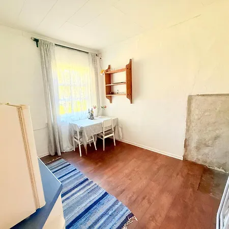 Private House, Walk To Old Town, Garden And Parking *