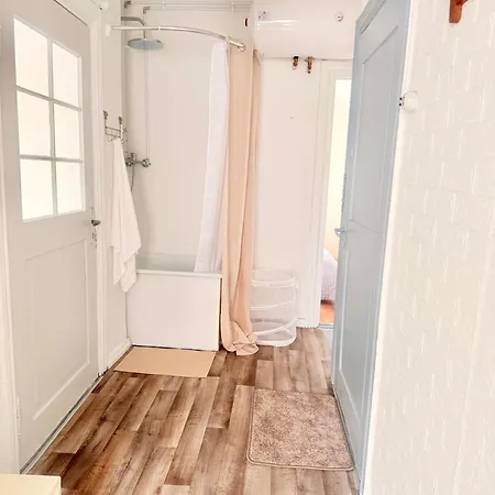 بيت للعطل Private House, Walk To Old Town, Garden And Parking *