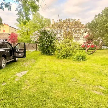 Private House, Walk To Old Town, Garden And Parking Ferienhaus